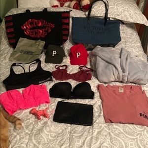 Victoria’s Secret pink bundle! 💖